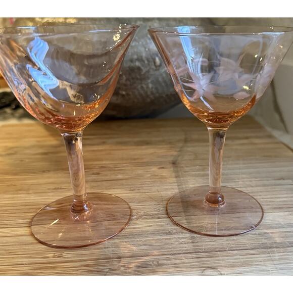 Vintage Pink Depression Glass Etched Floral Pattern Champagne Glasses Set of 2 - Picture 1 of 8
